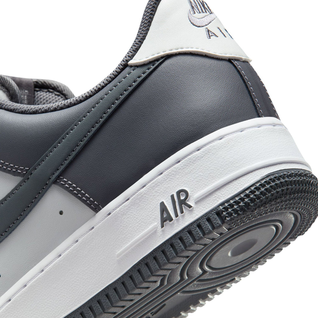 Air Force 1 Low 07 - Mens